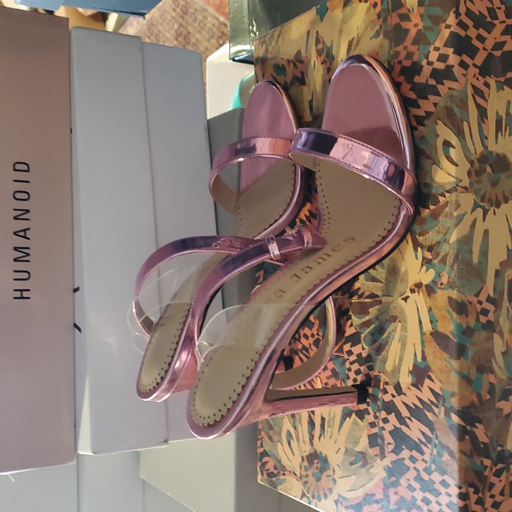 Sz 6 NIB $175 Allegra James heels